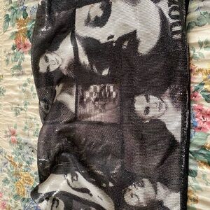 Xs/s sequin glittery guess short crop jacket..(not zip up or button up)